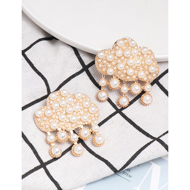 LRC Anting Tusuk Fashion Water Drop Alloy Pearl Stud Earrings  F87576