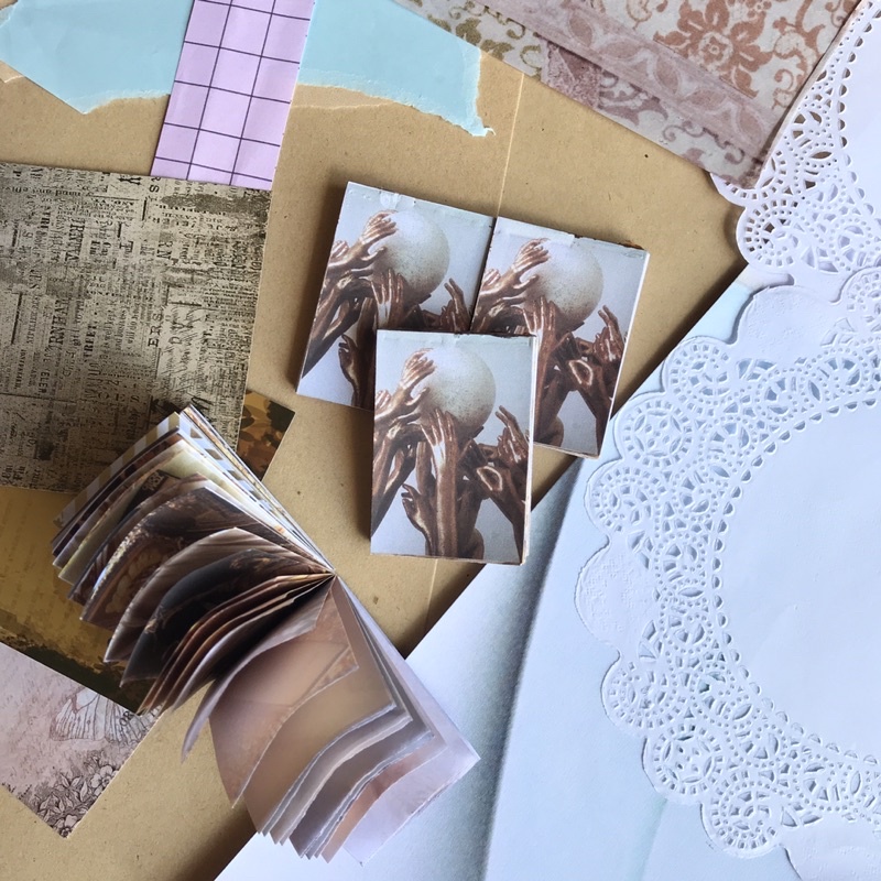 

[GSB OFFICIAL] 50 PCS KERTAS VINTAGE MOTIF GOLD UNTUK JOURNAL / SCRAPBOOK