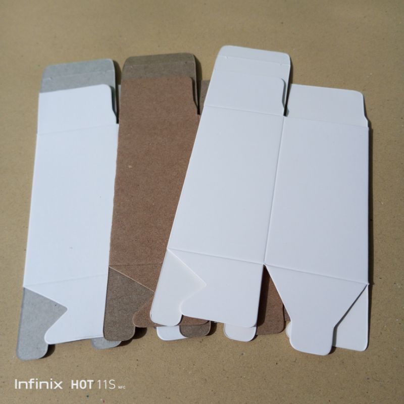 

4.5x4.5x9 cm Box Packaging Botol Parfum Obat Kosmetik Souvenir Lelabo Le Labo 30-50 ML