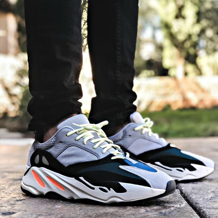 yeezy wave runner 700 grey