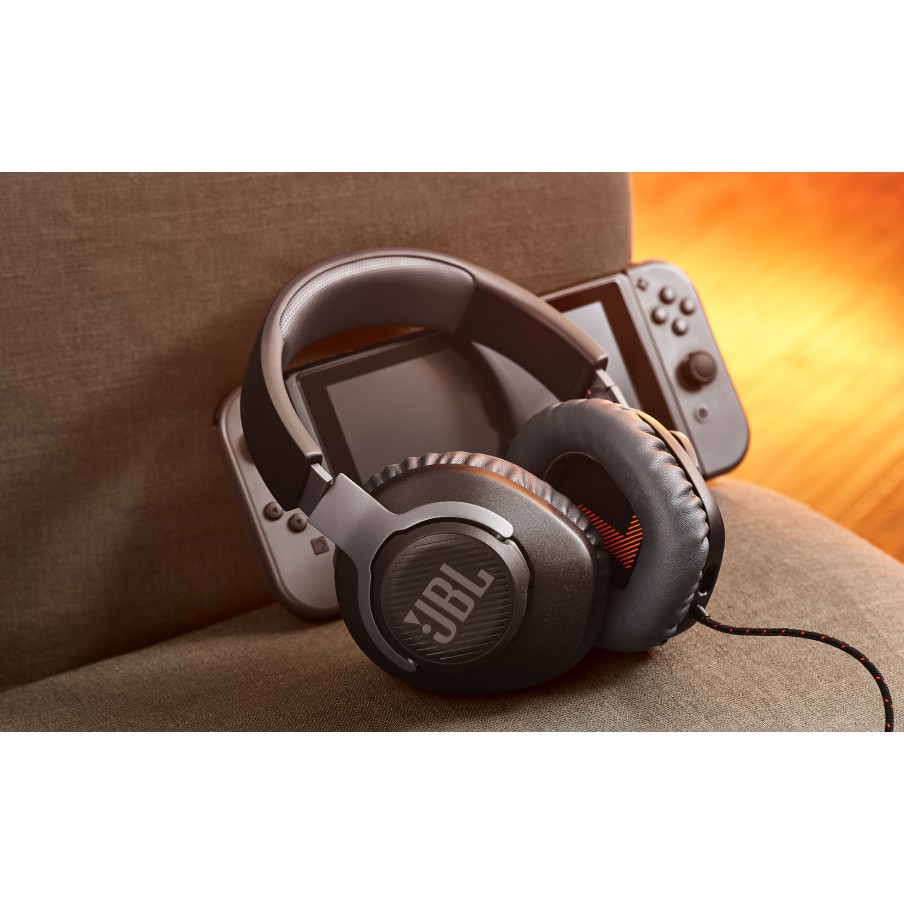 JBL Quantum 100 Gaming Headset Wired Over-Ear with Detachable Mic