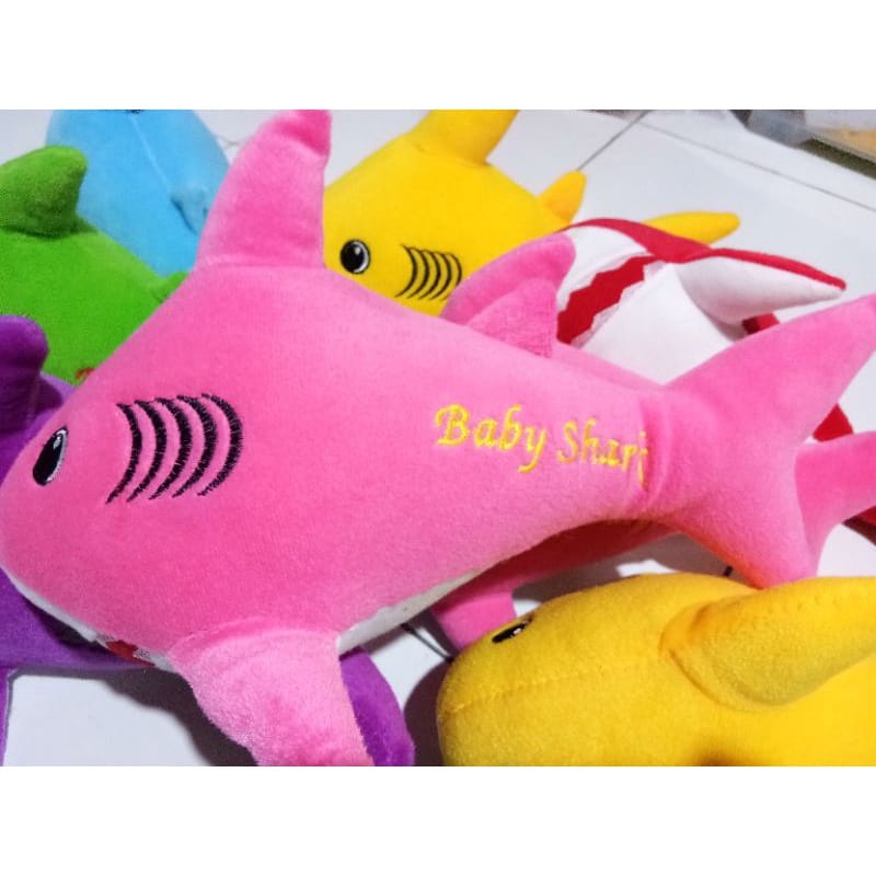 Boneka Baby Shark / Ikan Hiu 35cm