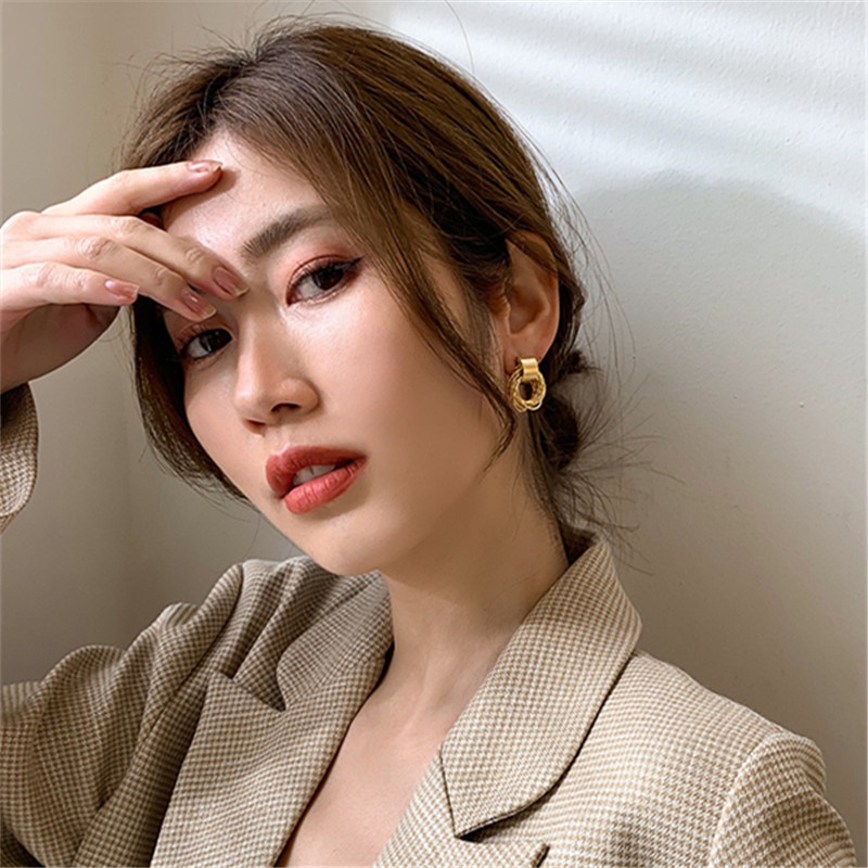 Anting Stud Bentuk Bulat Geometris Multilayer Gold (Takota 004)