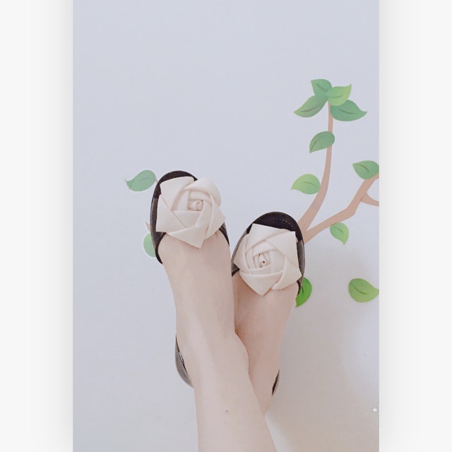 Staccato flower jelly shoes