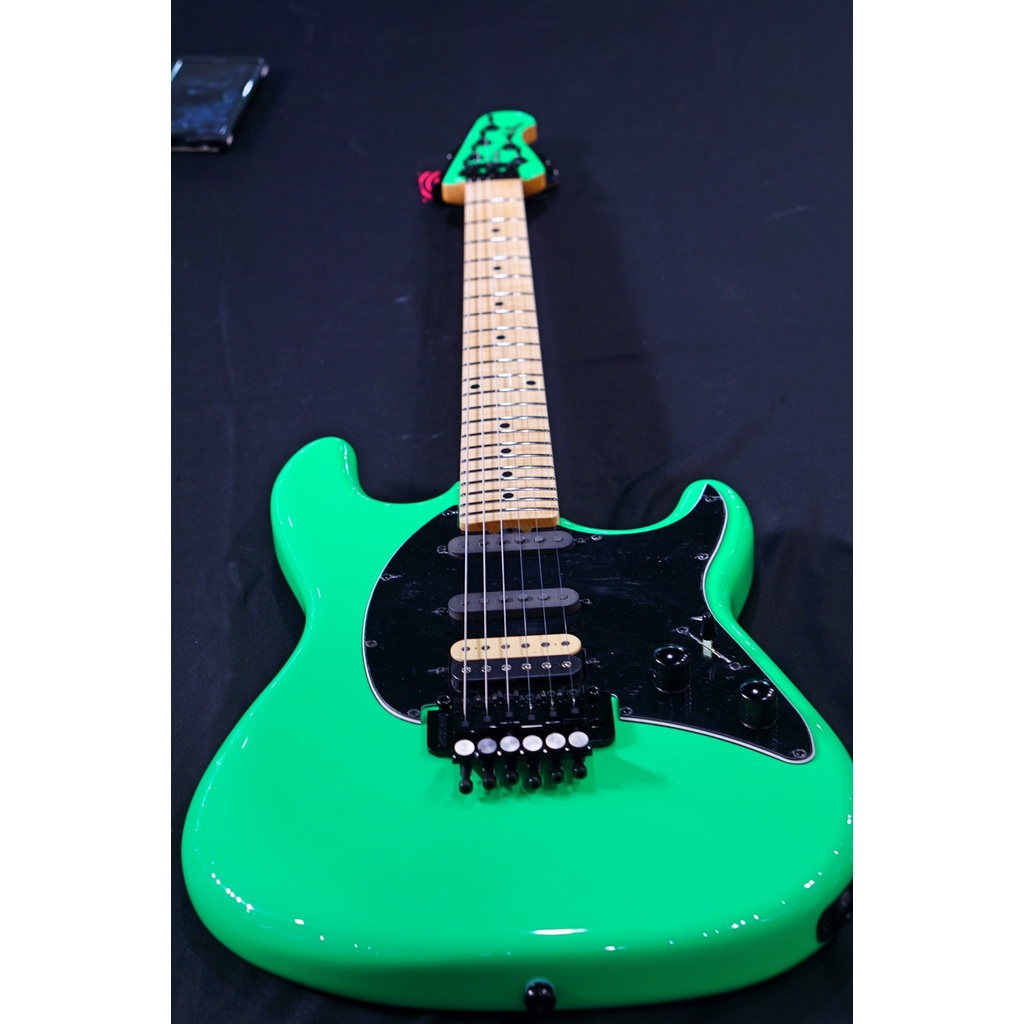 Ernie Ball Music Man BFR Cutlass HSS - Lime G91920