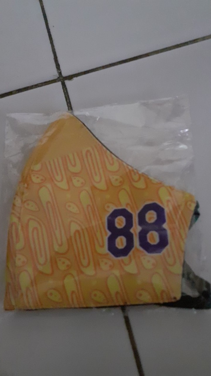 Masker Kain 2 Ply Korea Dewasa & Anak Lakers Nba Batik