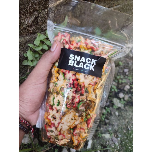 

kerupuk seblak bantet daun jeruk, pedas pas (150gr)