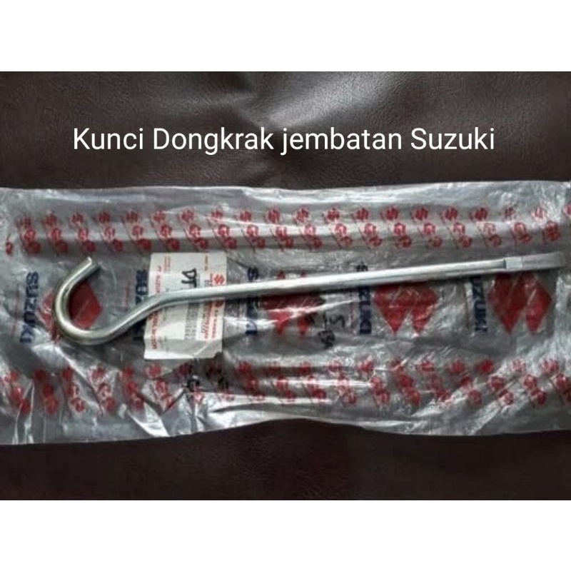 Kunci dongkrak jembatan Suzuki/Handle pemutar dongkrak