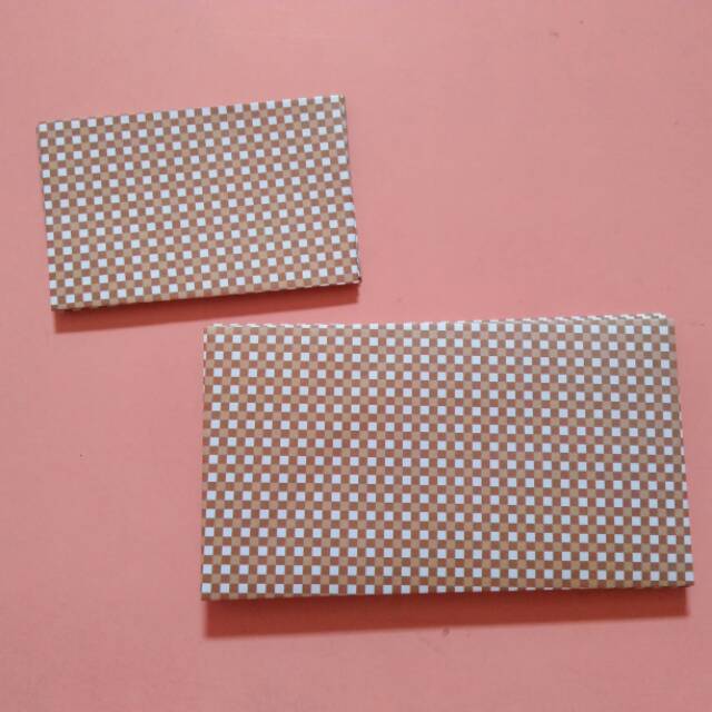 

Amplop Motif Kotak Coklat Kecil Couple Pack