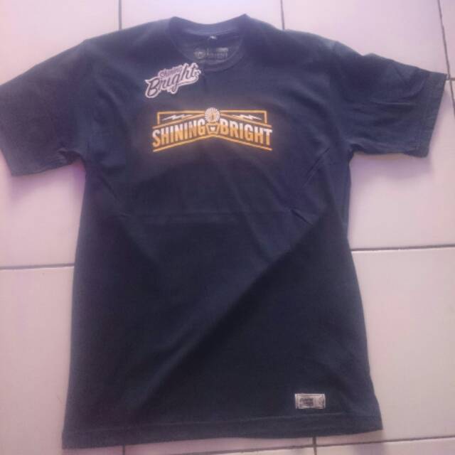 Kaos Distro Shining Bright