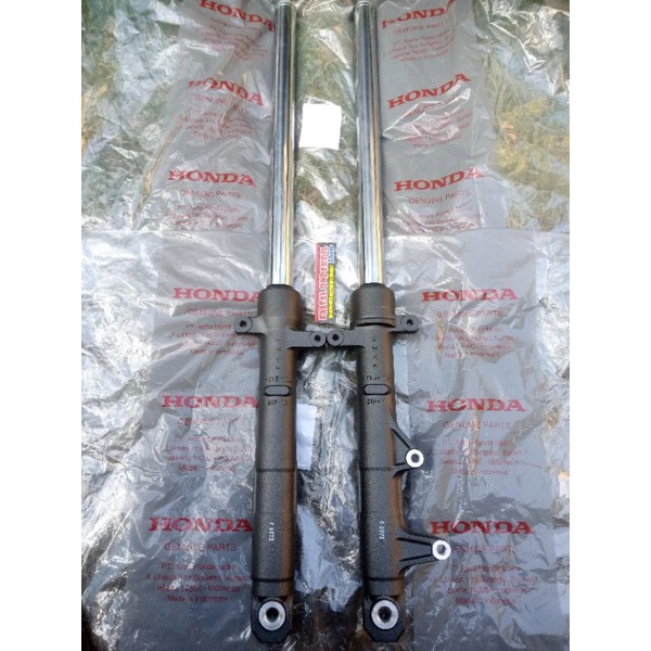 Shockbreaker sokbreker shock breaker sok depan all new Cbr150r Cb150r CB CBR 150 R Facelift LED K45G