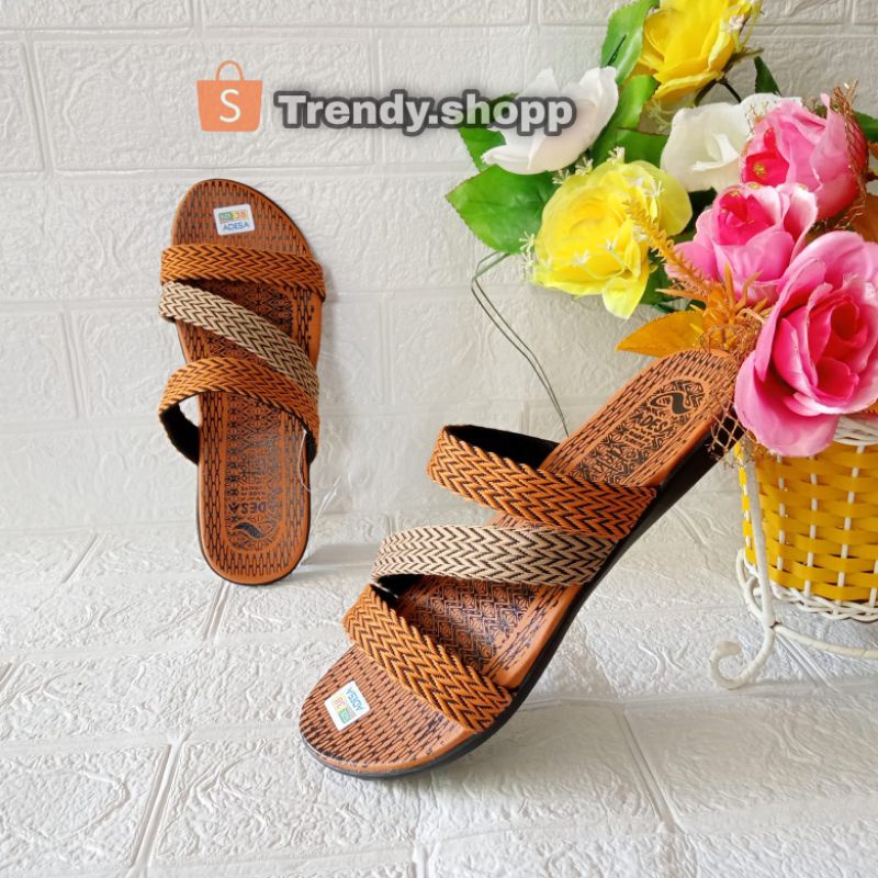sandal cewek adesa / sandal cewek terbaru / sandal cewek kekinian / sandal teplek / sandal pesta