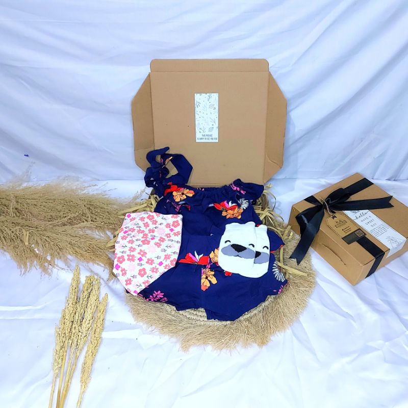 KADO BAYI | HAMPERS BAYI | JUMPER BAYI | JUMPSUIT BAYI | DRESS BAYI PEREMPUAN | BAJU BAYI LAKI LAKI | HAMPERS BAYI NEWBORN | HAMPERS BABY BOY | HAMPERS BABY GIRL | SETELAN ANAK LAKI LAKI | SETELAN ANAK PEREMPUAN | BABY GIFT | PARCEL NEWBORN | KADO LAHIRAN-set navy flower + kk