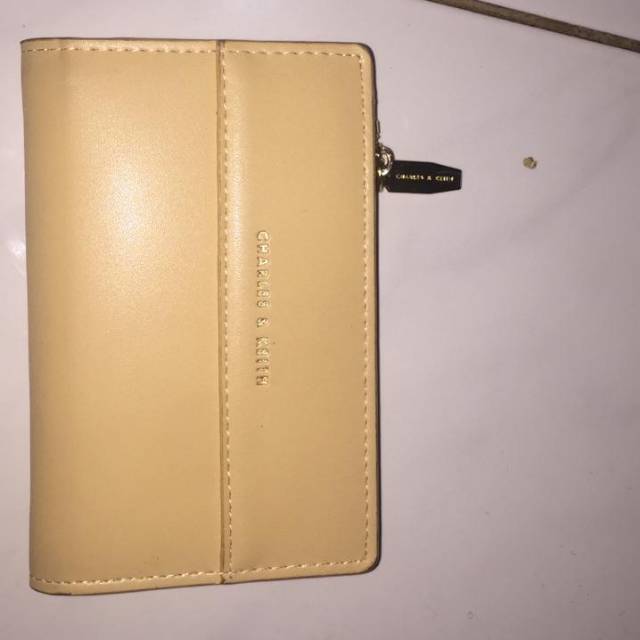 Dompet charles and keith