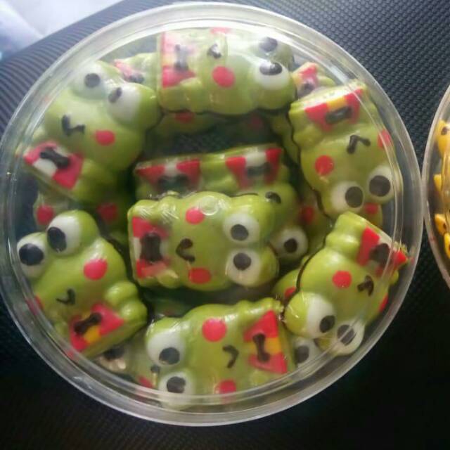 

Coklat karakter