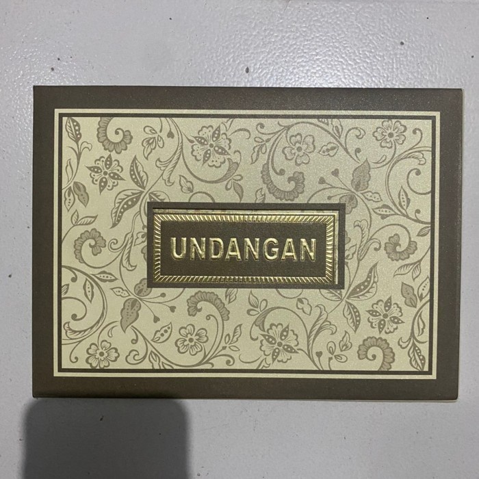 Blangko Undangan Pernikahan ERA BARU / ERBA HC-9914 ISI Harga Murah