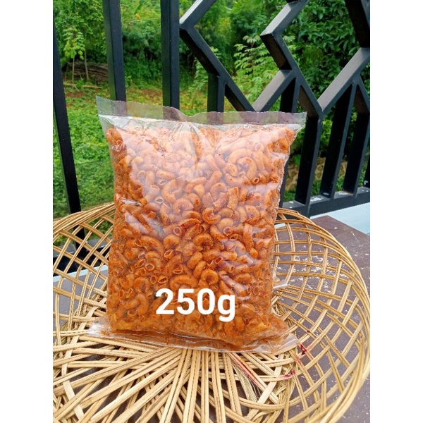 

MAKANAN RINGAN MACRONI KRIUK PEDAS GURIH AROMA DAUN JERUK 250 GRM