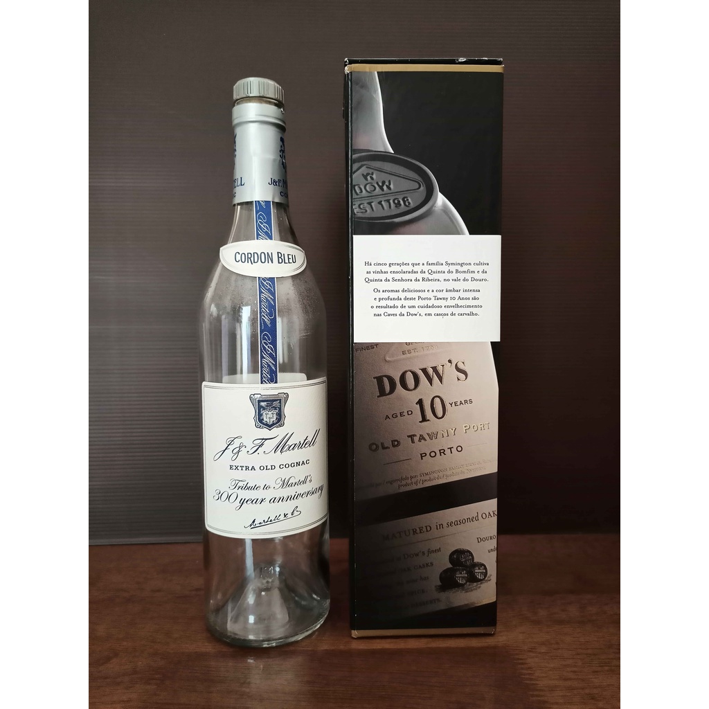 Botol bekas miras Martell Cordon Blue 300 Kap. 700 ML + Box