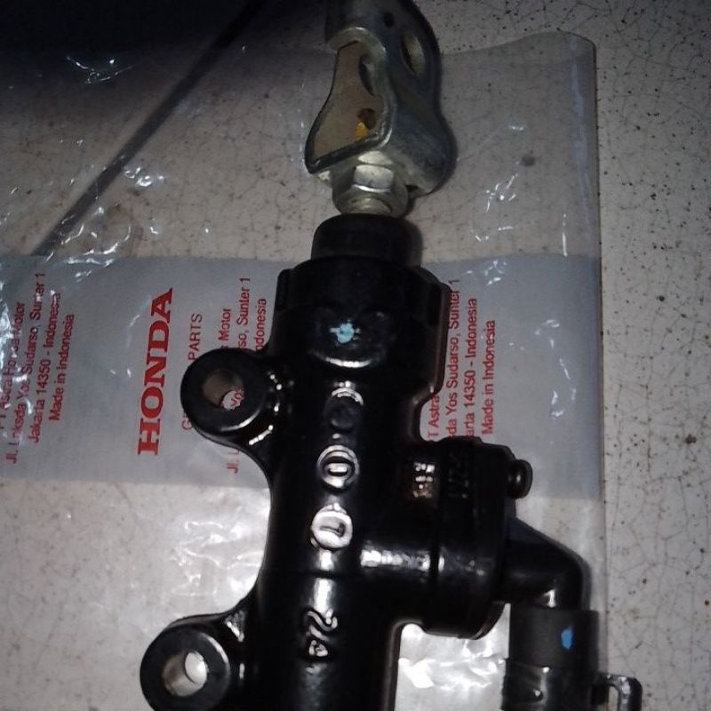 tonjokan master kaliper belakang blkg Mega pro fi new mono cb 150r Sonic 150 original