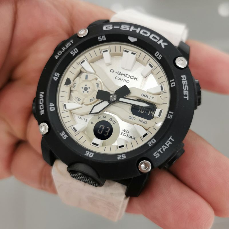 Jam Tangan Pria Casio G-Shock x Carbon GA-2000WM-1ADR Original