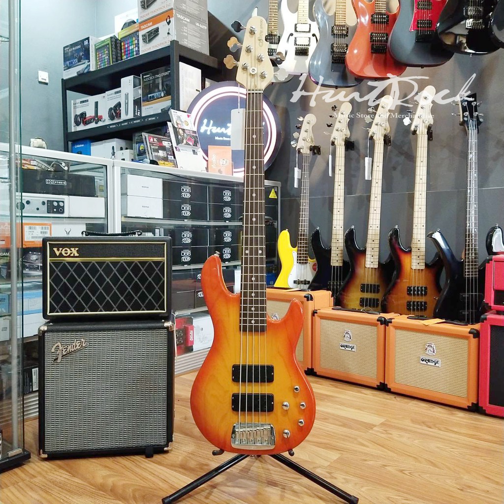 G&L Tribute M2500 5-String Bass Honeyburst