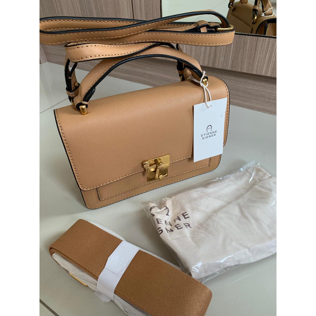 Aigner | Etienne Aigner 25cm Leather Creme Bag Authentic Beli dari USA