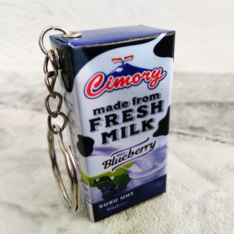 GANTUNGAN KUNCI UNIK MURAH MINIATUR KOTAK MINUMAN-Cimory Blueberry