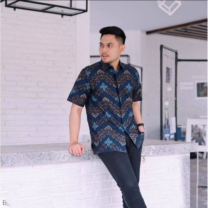 Kemeja Batik BatuRaden Lengan pendek