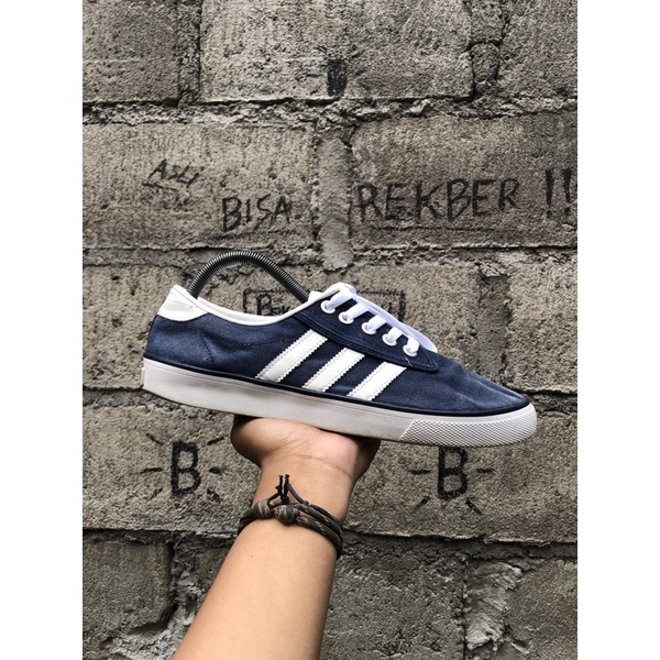 Adidas Kiel
