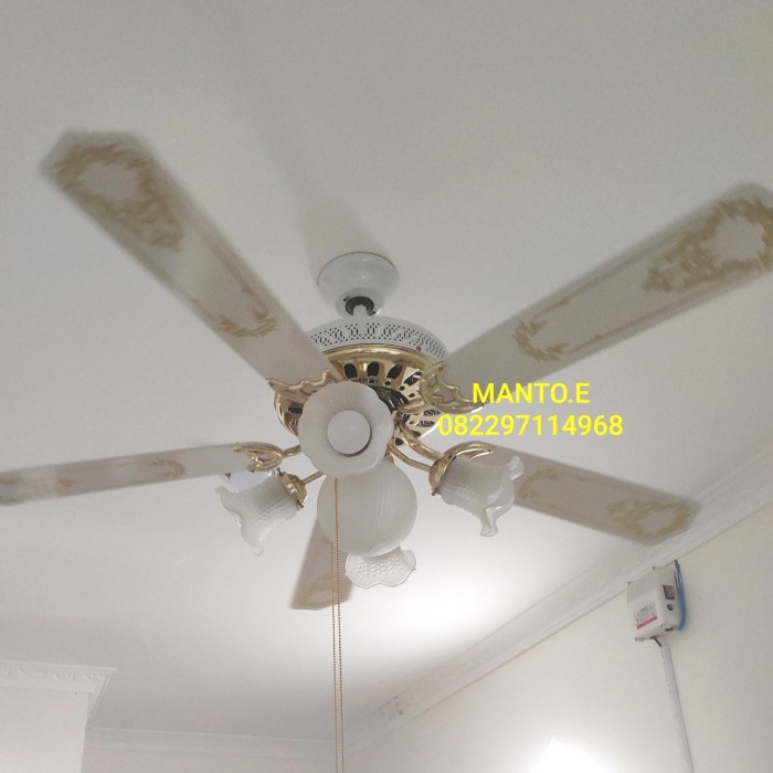 UCHIDA CEILING FAN MCF52205 MCF 52205  Ukuran  52 INCH - 5 LAMPU Kipas Lampu Hias 4 BALING