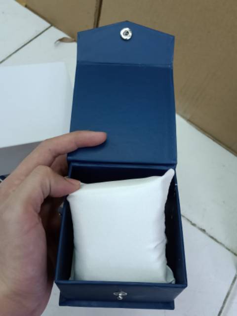 Jual Box kancing murah. box jam tangan