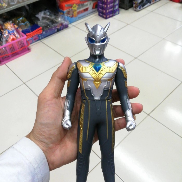 Terbatas Ultraman Hikari - Ultraman Noa - Ultraman Zero Gold - Satuan Gilaa