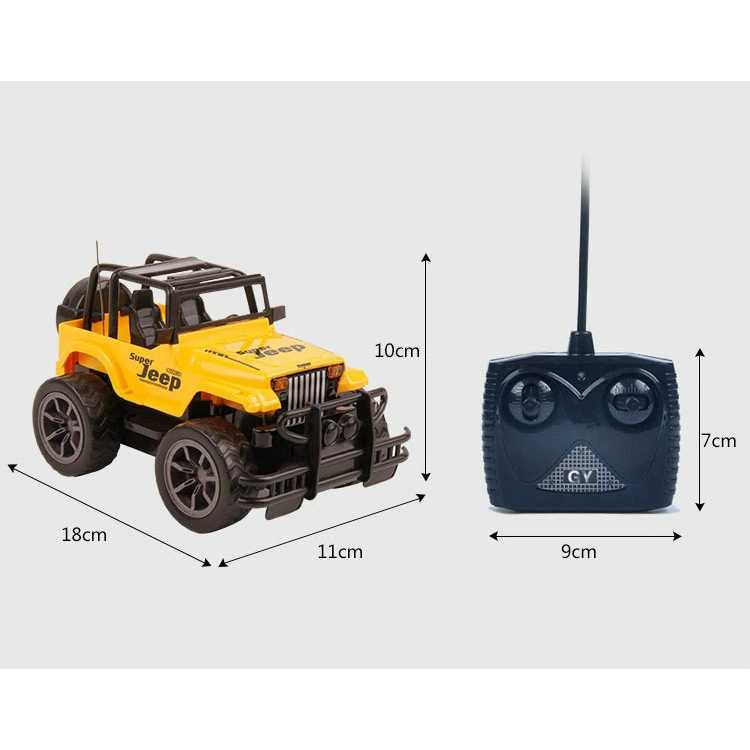 (1005 BARANG ORI) YOQIDOLL Mainan Remote Control RC 1:24 2.4GHz Model Jeep - 6836