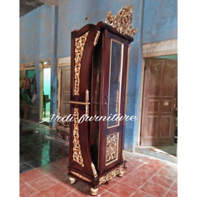 Lemari hias,almari pajangan,lemari ukir