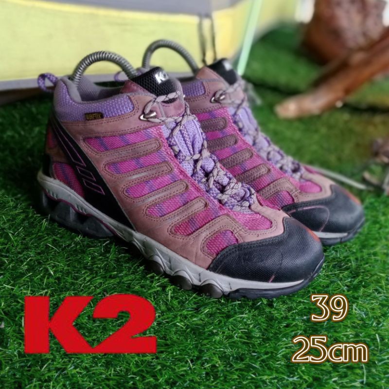 Sepatu gunung wanita k2 bekas size 39