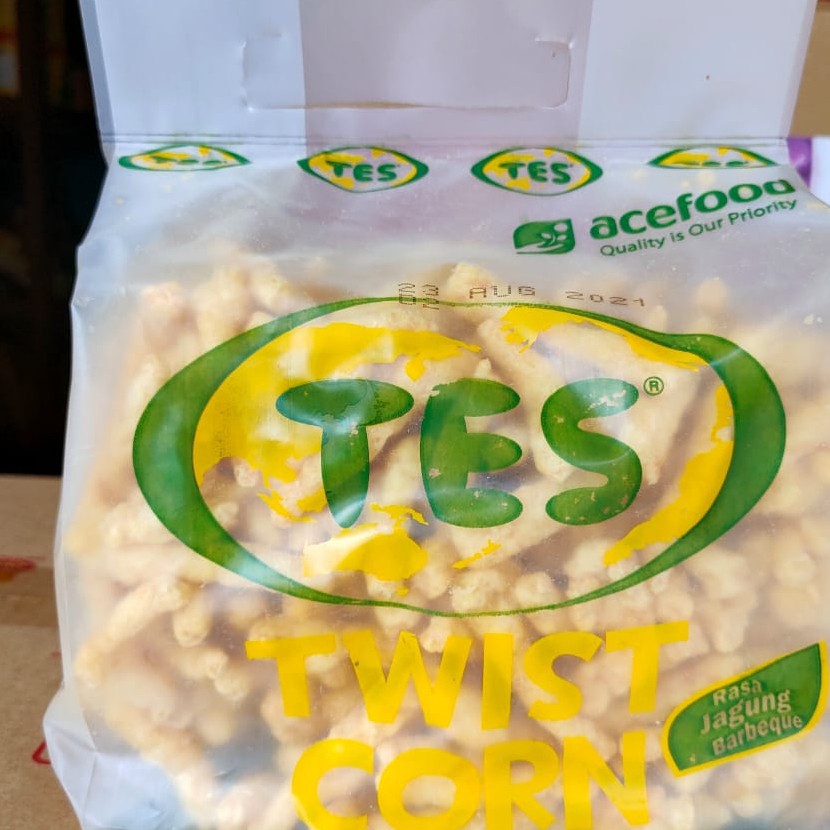 

Tes Twist Corn Snack Keripik Jagung Gurih