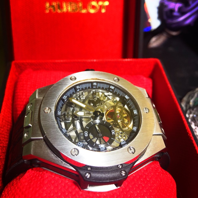 jam tangan hublot ferrari/kondisi like new/preloved/jual cepat/BU