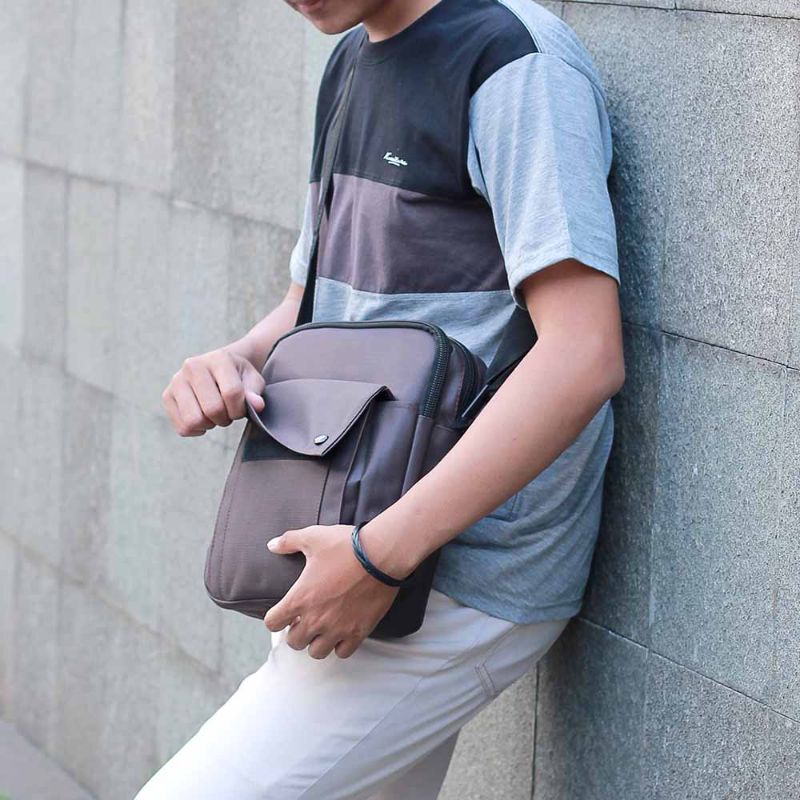 Bos - Sling Bag Salempang Tas Selempang Pria Desain Millenial Tourer Shoulder Bag