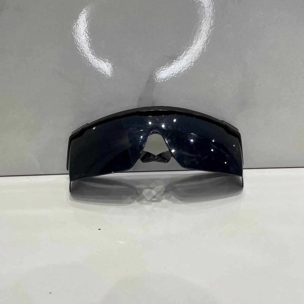 Kaca Mata Las Hitam / Safety google hitam pekat / Kacamata las black