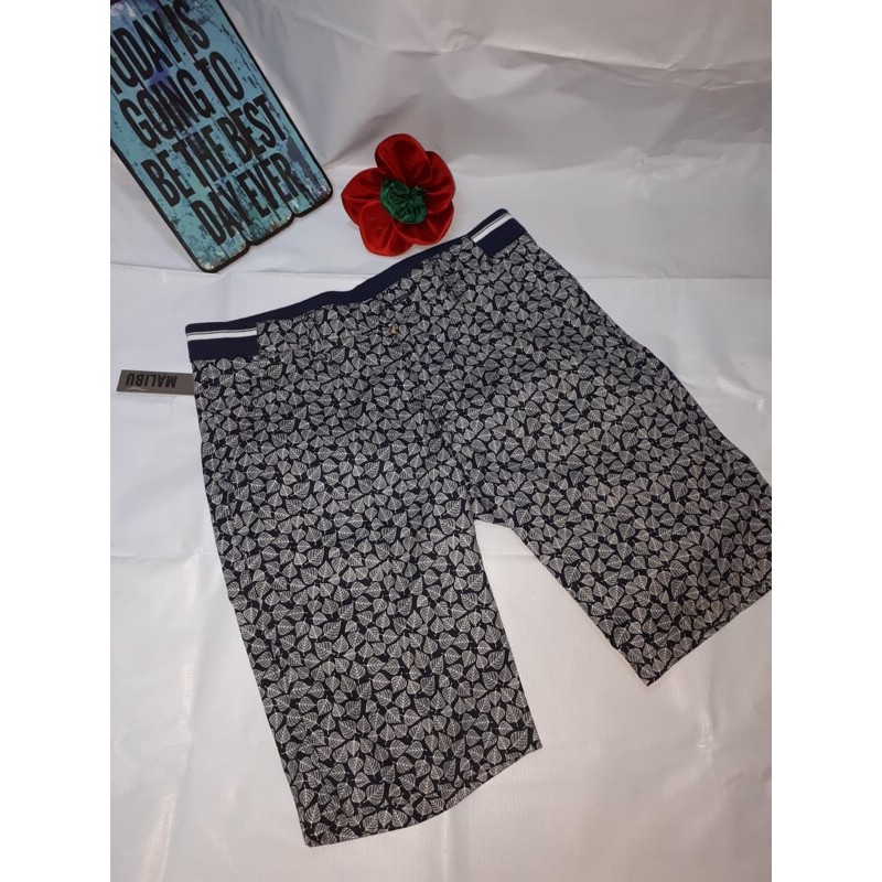 Malibu MRC007-Celana Pendek Pria-Navy dan putih