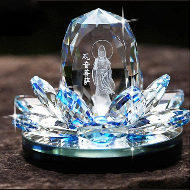 Pajangan Mobil 3D Crystal Dewi Kwam Im Patung Kwan Yin