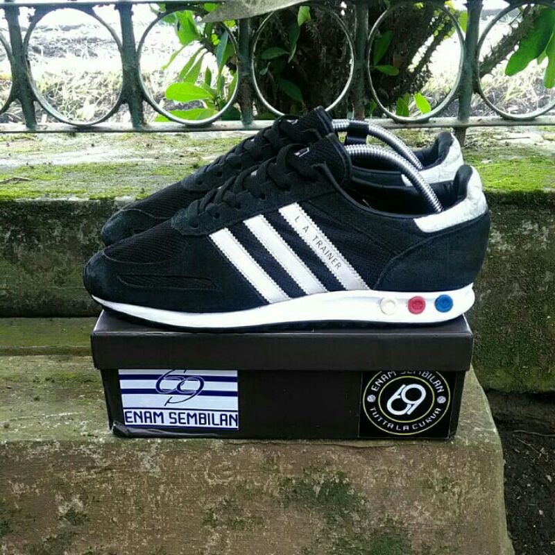 Sepatu adidas la trainer second original