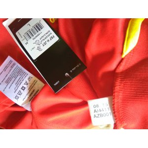 jersey original Spanyol home 2016 bnwt Terbaik