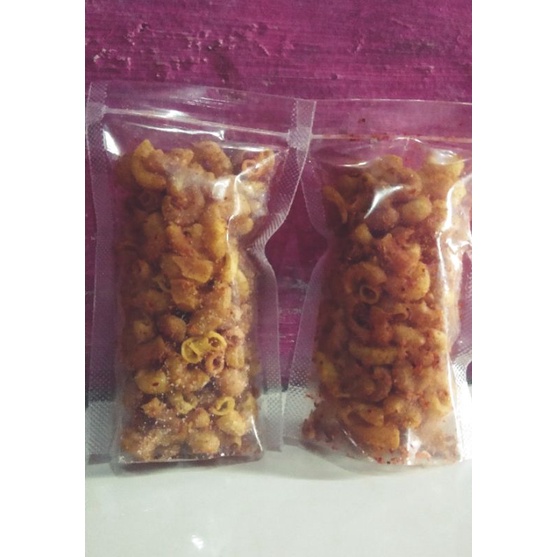 

Makaroni bantat kriuk renyahh Asin,Pedass 50 gram