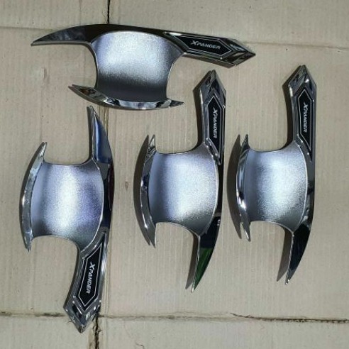 Outer chrome list hitam Xpander