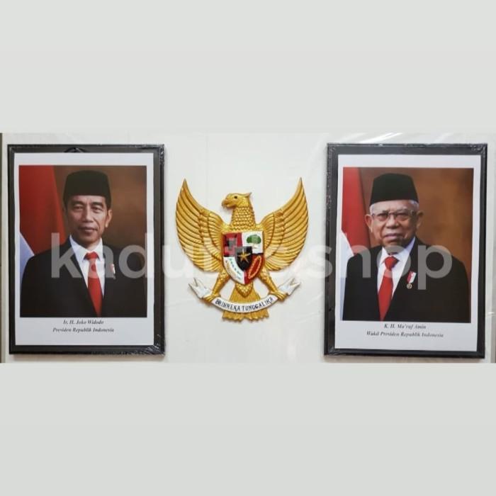 

Bingkai/Pigura/Frame Foto Presiden&Wakil 25X35 Cm, Patung Garuda 25X25 100