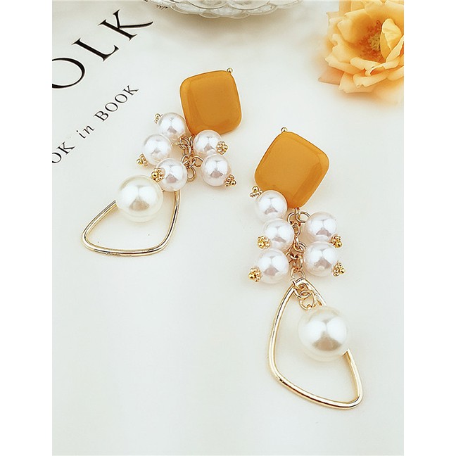 LRC Anting Tusuk Fashion Yellow Pearl Earrings F61280