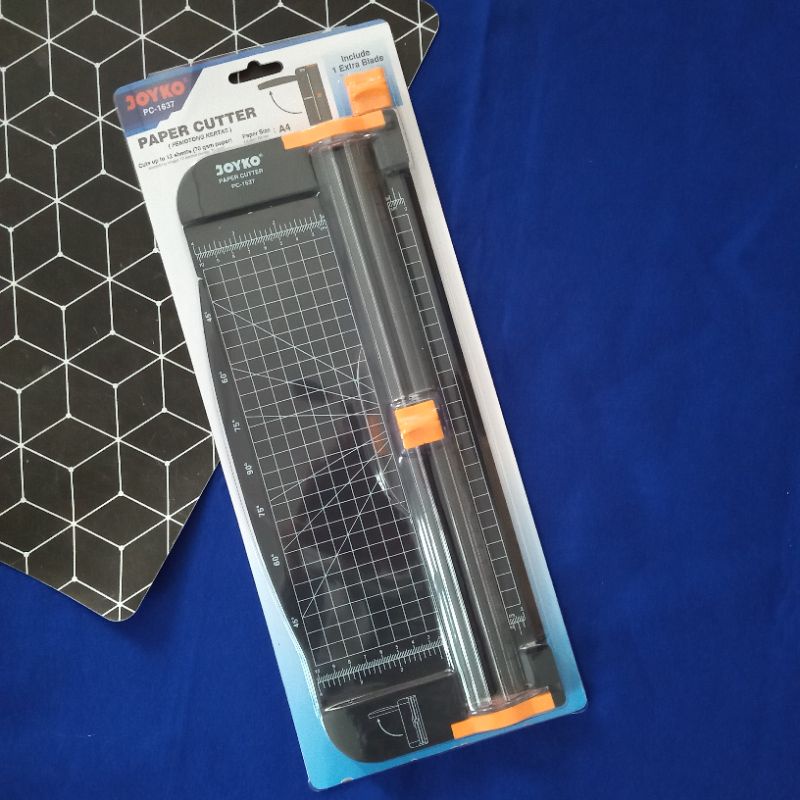 

Joyko Paper Cutter/Pemotong Kertas A4 PC-1637
