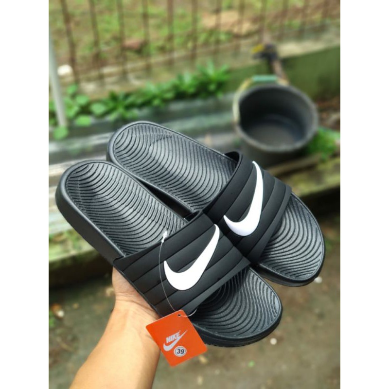 Sendal Slop Pria/Wanita Benassi Nike Putih