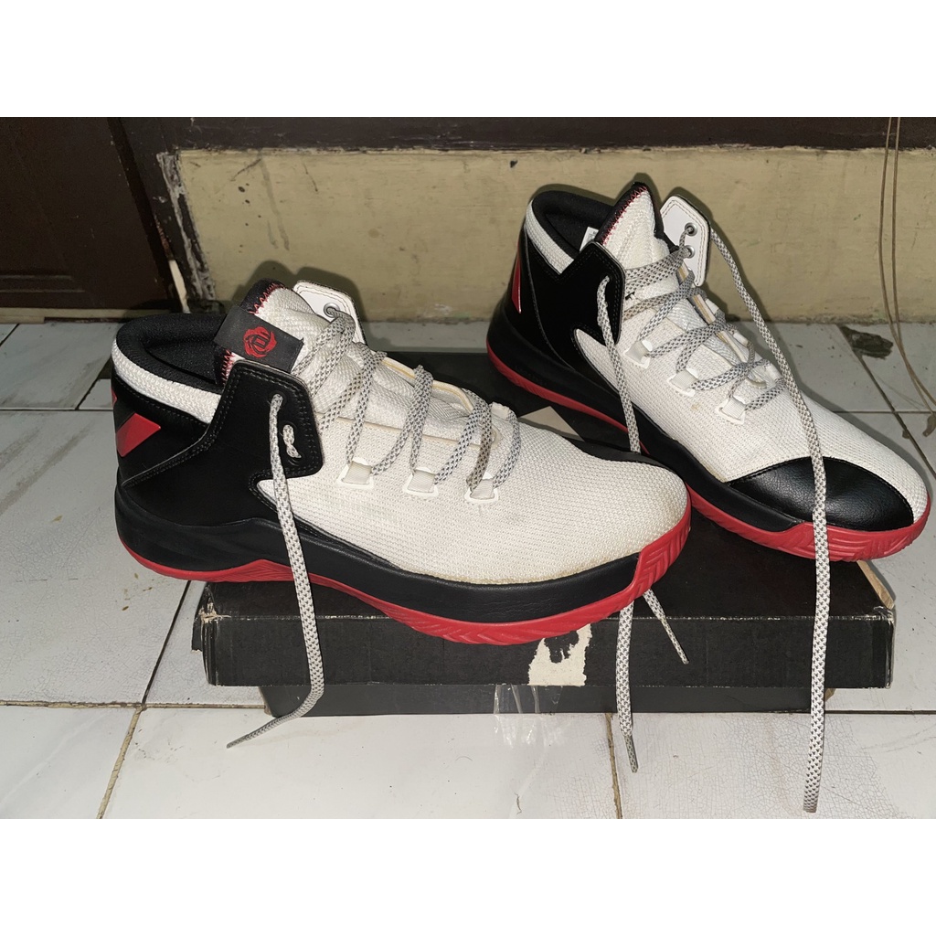 original Sepatu basket Adidas D Rose Menace 2